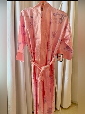 FERNANDO SANCHEZ-NEW-Floral Pink Satin-Trim Robe with Peach Collar